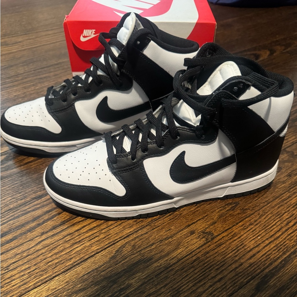 NIKE DUNK HI RETRO / size 10 men 11.5 women